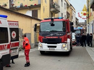 Mortara: rogo divora appartamento, danni ingenti