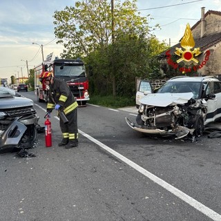 Valle, scontro tra auto e suv sulla provinciale 494: uno dei due feriti trasportato con l'elisoccorso ad Alessandria