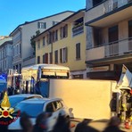 Stradella, scontro tra furgone e pullman carico di studenti: ferite lievemente cinque persone