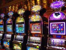 Banda armata piede di porco rapina titolare sala slot nel Pavese