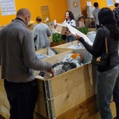 Vigevano: nuovo appuntamento con &quot;Poka Joïa&quot;, la vendita di pacchi smarriti certificati