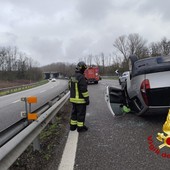 San Martino Siccomario, si ribalta con l'auto nella tangenziale: ferita una 36enne