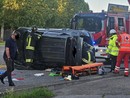 Pavese: auto si ribalta sulla strada, ferite due donne