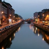 Si scontra con un’auto lungo il Naviglio Pavese, morto motociclista di 37 anni