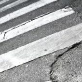 Milano, investe due sorelle sulle strisce: una muore