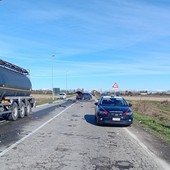 Perde la roulotte e fugge: incidente sulla provinciale SP4 a Cerano
