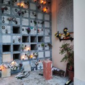 Gambarana: profanato il cimitero per rubare il rame, danneggiati alcuni ossari