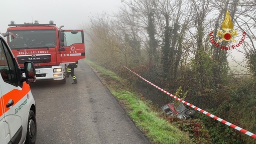 Certosa di Pavia: si ribalta nel fosso con un piccolo mezzo elettrico, 74enne ricoverato al San Matteo