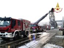 Rogo nella notte in un'azienda di Mortara, sul posto diverse squadre di Vigili del fuoco Rogo nella notte in un'azienda di Mortara, sul posto diverse squadre di Vigili del fuoco