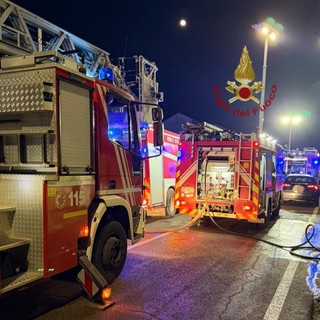 Corteolona: incendio in appartamento, evacuato tutto l'edificio
