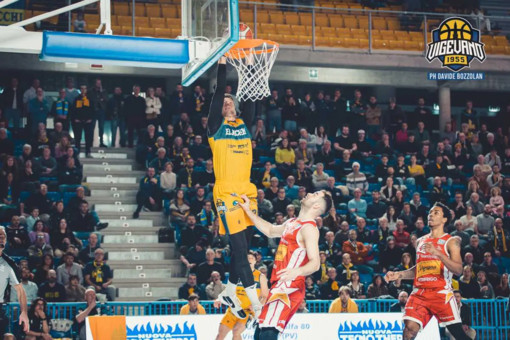 Basket serie A2, coach Leka: "Pesaro brava a tenere sempre un vantaggio di sicurezza" Basket serie A2, coach Leka: "Pesaro brava a tenere sempre un vantaggio di sicurezza"