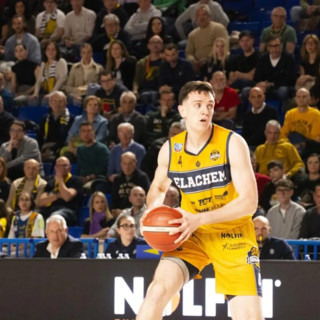 Basket serie B, Vigevano 1955 saluta e ringrazia Celis Taflaj