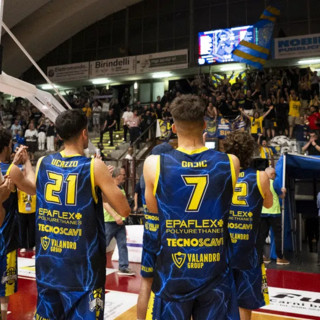 Basket serie B, le modalità di acquisto dei biglietti per gara-4: scadenza alle ore 19 di mercoledì 27 maggio