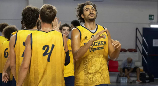 Basket serie A2, scatta il conto alla rovescia verso l' esordio contro Avellino dell'ex Francis Basket serie A2, scatta il conto alla rovescia verso l' esordio contro Avellino dell'ex Francis