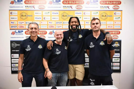 Basket serie A2, Freeman si presenta: "Lavoro per farmi trovare pronto sin da domenica Basket serie A2, Freeman si presenta: "Lavoro per farmi trovare pronto sin da domenica