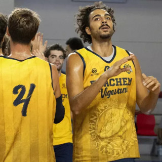 Basket serie A2, scatta il conto alla rovescia verso l' esordio contro Avellino dell'ex Francis Basket serie A2, scatta il conto alla rovescia verso l' esordio contro Avellino dell'ex Francis