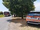 San Martino Siccomario, esce di strada con l'auto e finisce in un canale. Muore una donna
