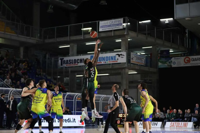 Basket serie B, risultati e classifica dopo l'undicesima giornata di campionato