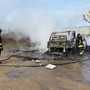 Pavia: camper in fiamme in strada Campeggi, i Vigili del fuoco domano l'incendio in poco tempo Pavia: camper in fiamme in strada Campeggi, i Vigili del fuoco domano l'incendio in poco tempo