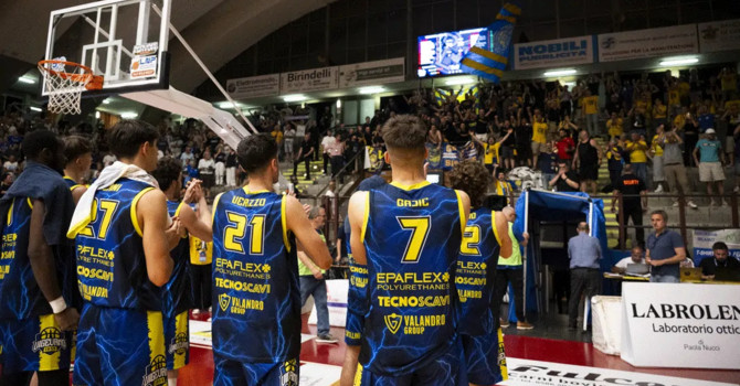 Basket serie B, le modalità di acquisto dei biglietti per gara-4: scadenza alle ore 19 di mercoledì 27 maggio
