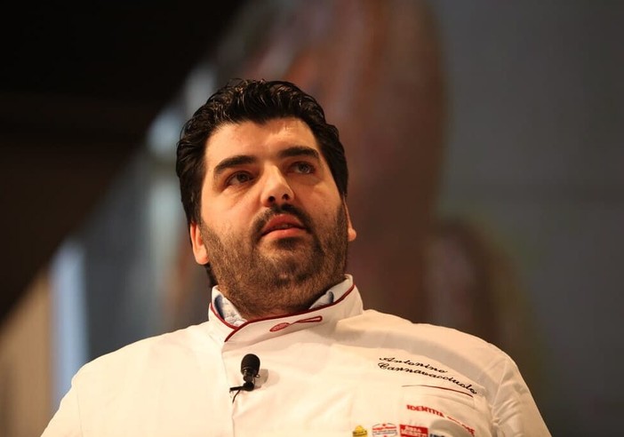 Cannavacciuolo conferma: addio al bistrot di Novara