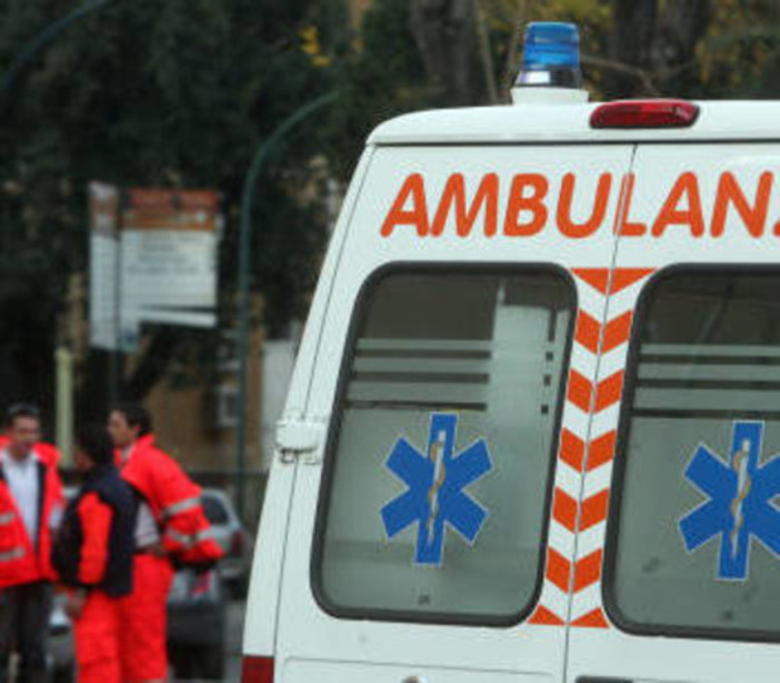 Vigevano: scontro auto-moto sulla provinciale 206, ferito un 23enne