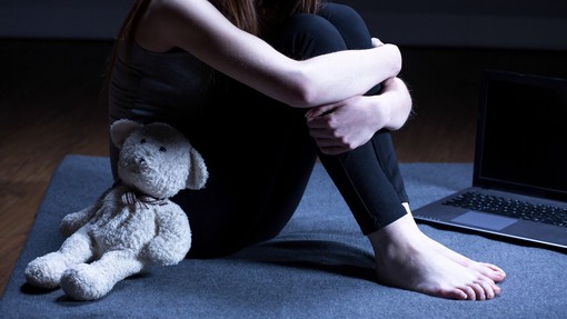 Magenta: violentò una ragazzina, condannato a 12 anni e a 80mila euro di risarcimento Magenta: violentò una ragazzina, condannato a 12 anni e a 80mila euro di risarcimento