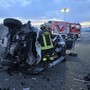 FOTO. Pauroso incidente sull'autostrada A9: incastrati nelle lamiere una donna incinta e il figlio di un anno