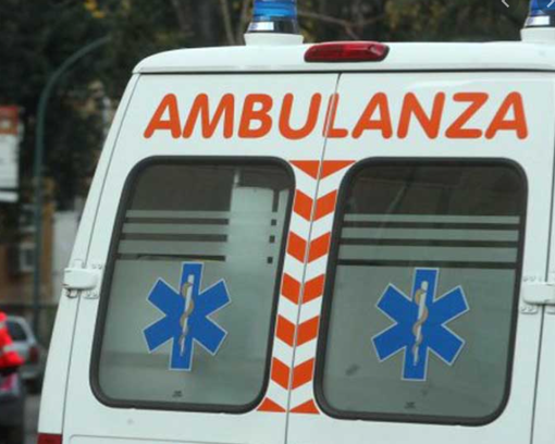 Mortara: scontro auto-moto in corso Mazzini, ferito un 23enne