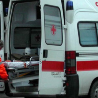 Vigevano: cade in bici in via Duse, ferito un 44enne