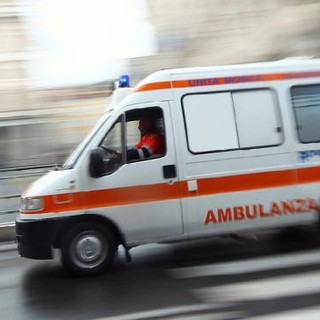 Castello D'Agogna: scontro tra auto sulla statale 494, ferite quattro persone