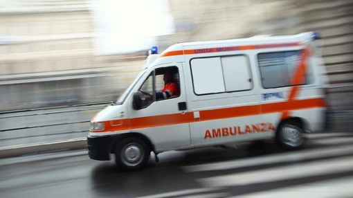 Gropello: cade con la moto in via Cantoni, ferito un 18enne
