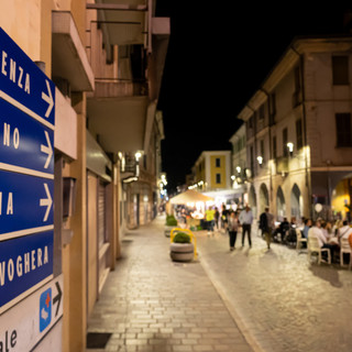 Torna “Broni by Night”: musica, street food e bancarelle ogni mercoledì in via Emilia e via Togni