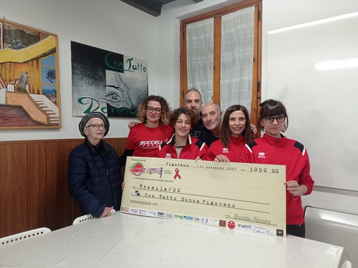 Vigevano, solidarietà in corsa: Buccella Run dona il ricavato della "We Run For Woman" all’Associazione Con Tatto Donna