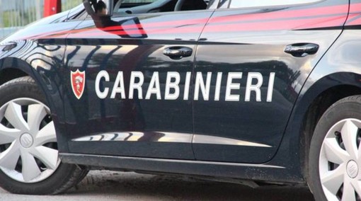 Gropello Cairoli: rubano 450 euro in contanti, i carabinieri bloccano uno dei ladri, l'altro riesce a fuggire
