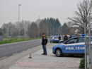 Vigevano, controlli della Polizia di Stato: identificate 76 persone e 38 veicoli