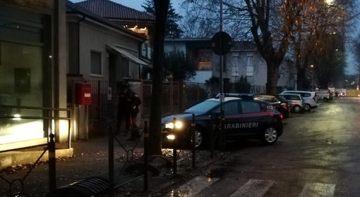 Voghera: aggredisce coppia di giovani in via Furini per rubare un notebook, arrestato un 20enne