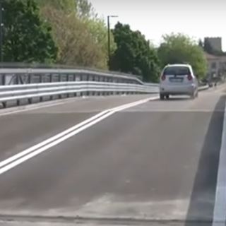 Vigevano, cavalcavia La Marmora: chiusura notturna per la sostituzione delle barriere danneggiate