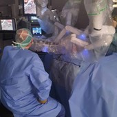 Chirurgia robotica avanzata: un nuovo traguardo per l’ospedale di Magenta nella gestione dell’addome complesso