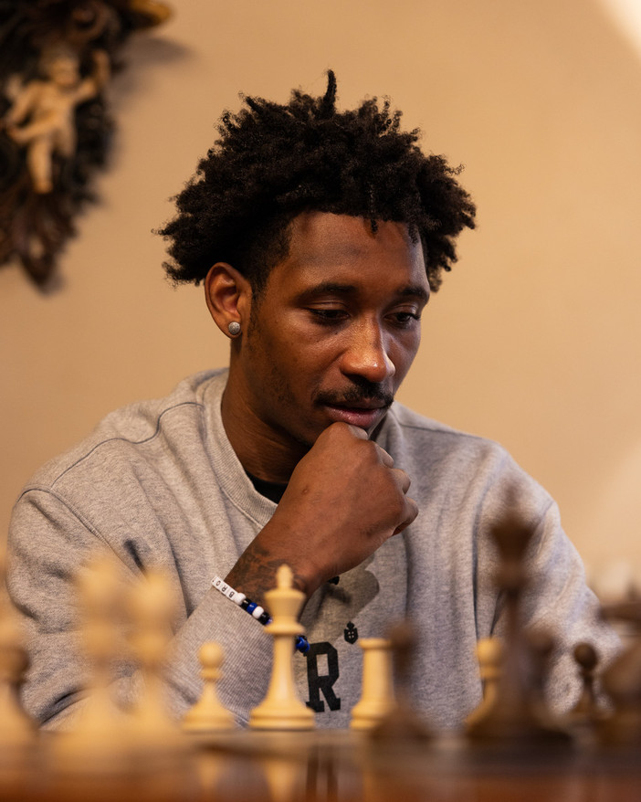 Basket LBA, la passione di Christian Vital per gli scacchi: “Non è ancora arrivato il mio momento da scacco matto”