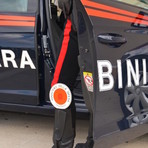 Dopo lo sfratto vuole togliersi la vita, salvata dai carabinieri a Pavia Dopo lo sfratto vuole togliersi la vita, salvata dai carabinieri a Pavia