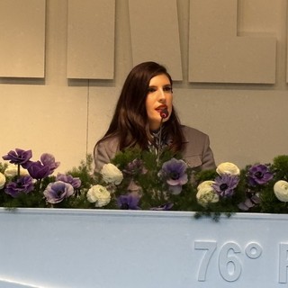 Ditonellapiaga apre la gara del festival con “Che fastidio”: “Un invito ad accettare le proprie frustrazioni”