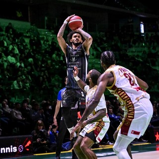 Basket LBA, Bertram a Venezia per conoscere il suo destino-playoff: “Sappiamo bene cosa ci giochiamo”