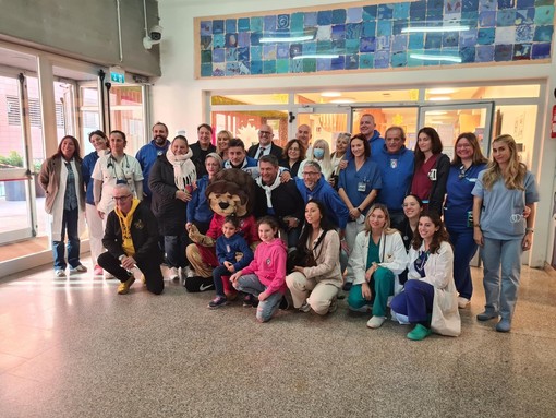 Pavia: restyling delle due sale medici di oncoematologia pediatrica, grazie alla donazione de “La Mitica” nazionale ragazzi guariti dalla leucemia aps