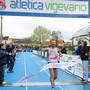 Giulia Sommi e Andrea Soffientini firmano la 19^ Scarpadoro di Vigevano Giulia Sommi e Andrea Soffientini firmano la 19^ Scarpadoro di Vigevano
