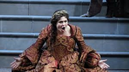 Sul palco del Teatro Cagnoni di Vigevano ecco la Tosca Sul palco del Teatro Cagnoni di Vigevano ecco la Tosca