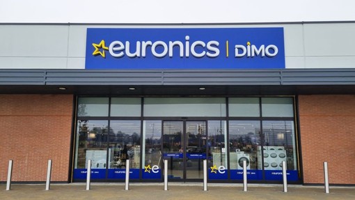 Vigevano: furto all'Euronics di viale Industria, razziati una ventina di telefoni cellulari