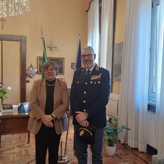 Pavia, il prefetto De Carlini riceve il nuovo dirigente del compartimento della Polizia Ferroviaria della Lombardia Pavia, il prefetto De Carlini riceve il nuovo dirigente del compartimento della Polizia Ferroviaria della Lombardia