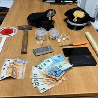 Sorpreso a spacciare sostanze stupefacenti nelle campagne del Pavese, arrestato un 23enne