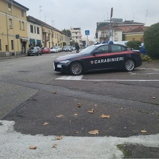 Vigevano, 24enne fermato con 14 dosi di sostanza stupefacente: denunciato dai carabinieri per spaccio